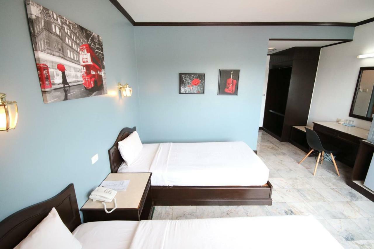 Ava Hotel Phitsanulok Exterior photo